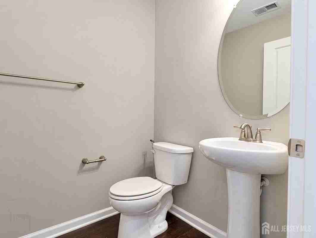 1607 Hights Farm Rd S - Photo 4 of 21