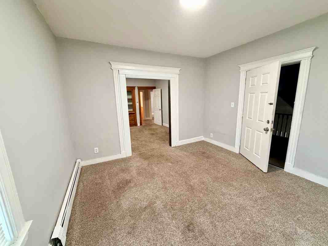 157 Adelaide St ##2 - Photo 3 of 4