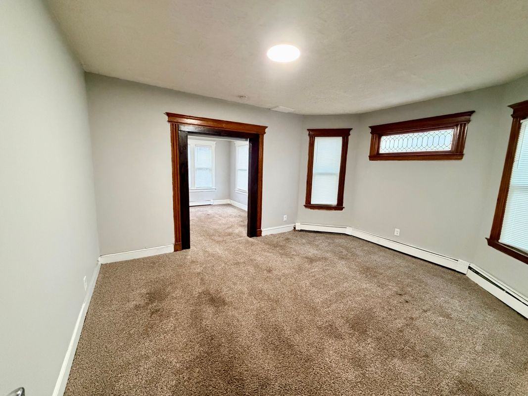 157 Adelaide St ##2 - Photo 4 of 4