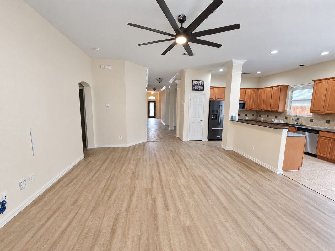 13751 Crested Iris Dr - Photo 2 of 27