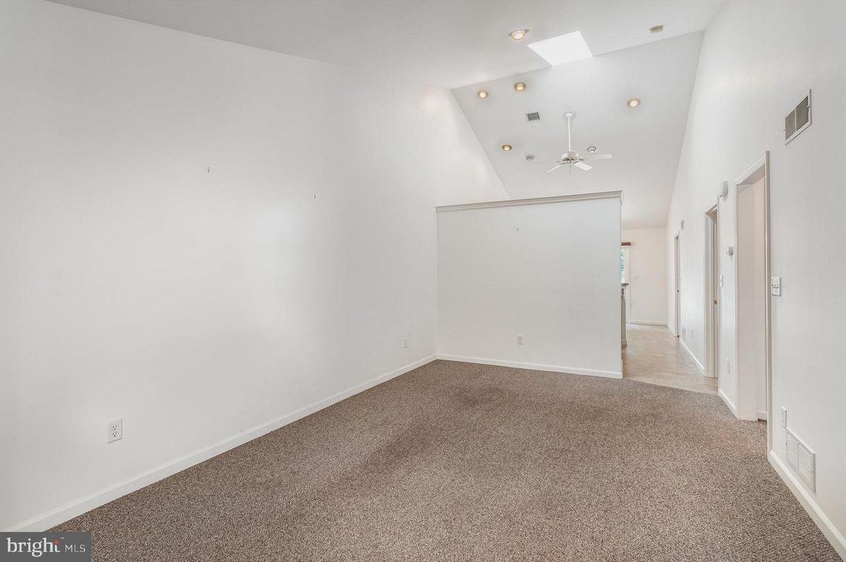 90 Keswick Dr - Photo 4 of 25