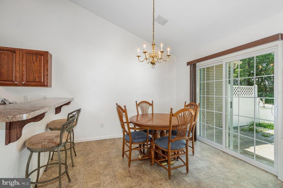 90 Keswick Dr - Photo 6 of 25