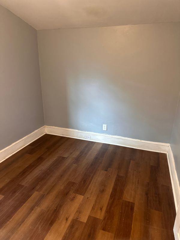 215 Church St - Photo 2 of 6