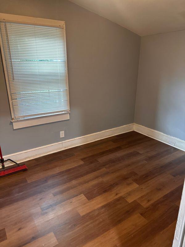 215 Church St - Photo 4 of 6
