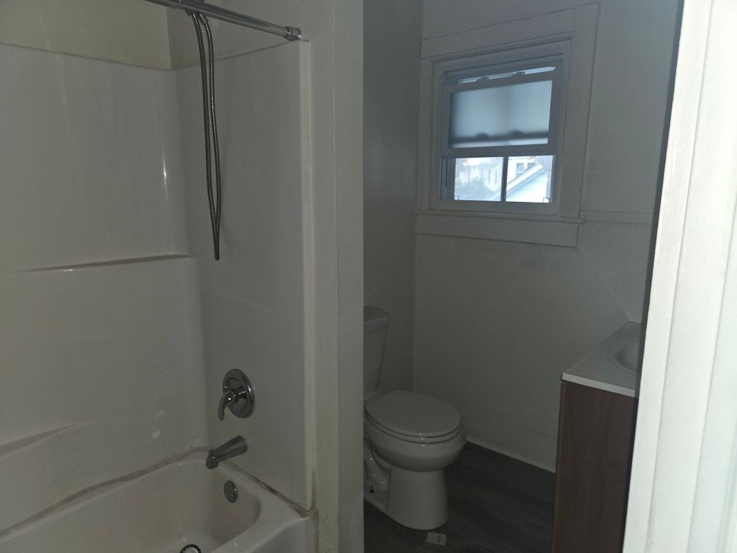 16 Marion Ave Unit 1 - Photo 3 of 11