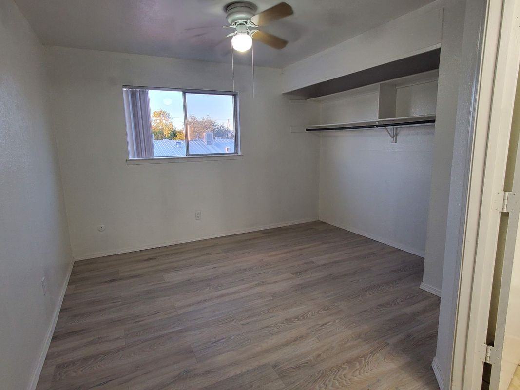 328 Tennessee St Se ##8 - Photo 6 of 9