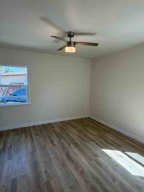1533 N Van Ness Ave - Photo 3 of 5