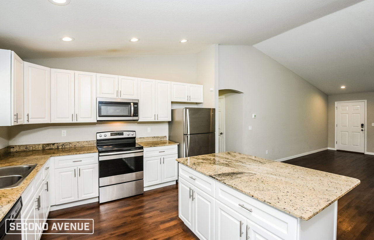 2120 Sw 155th Ln - Photo 7 of 17