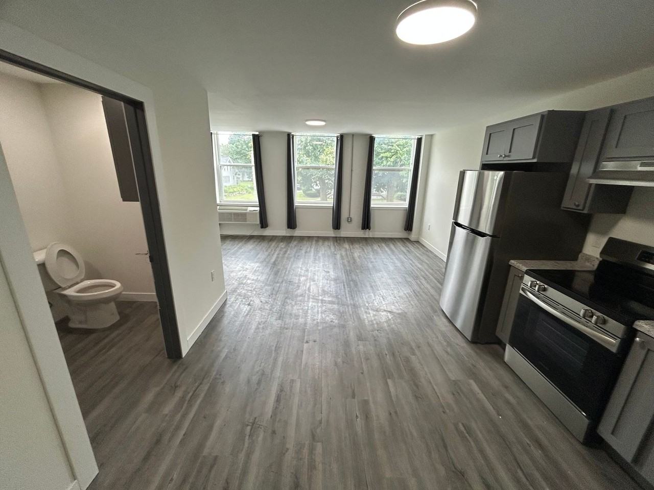 703 N Park/704 N Main - Photo 3 of 50