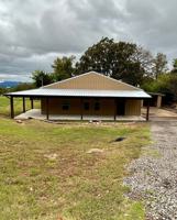 featured image of 4 Silver Hills Ln