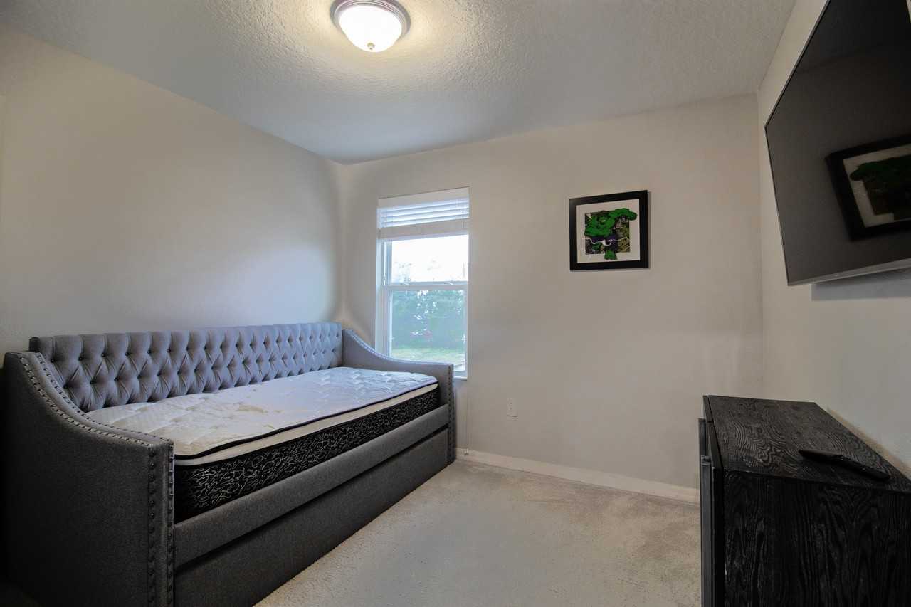 5159 Adelaide Dr #1 - Photo 4 of 33