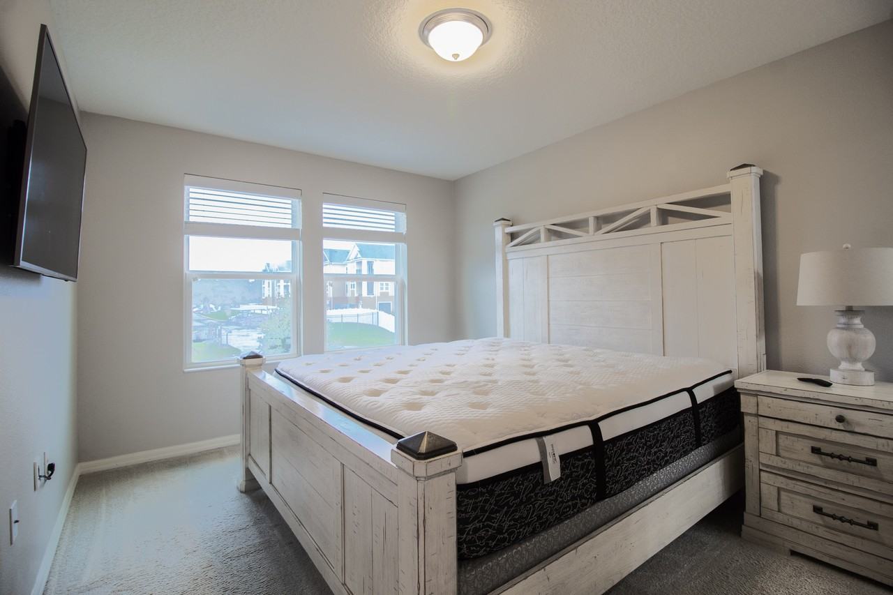 5159 Adelaide Dr #1 - Photo 7 of 33
