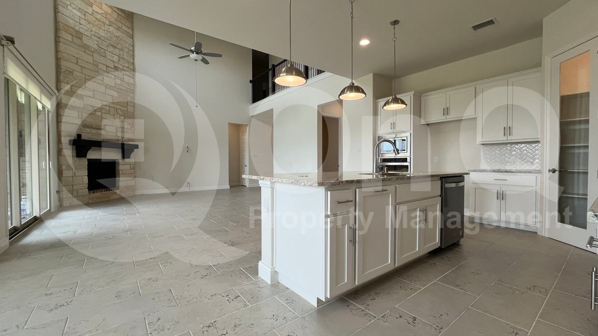 333 Elk Dr - Photo 3 of 47