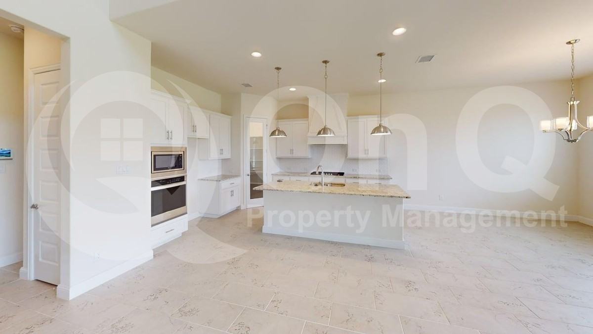 333 Elk Dr - Photo 6 of 47