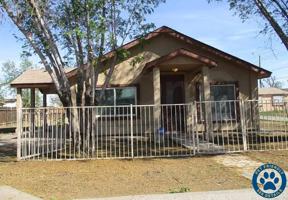 featured image of 3206 W Cypress St