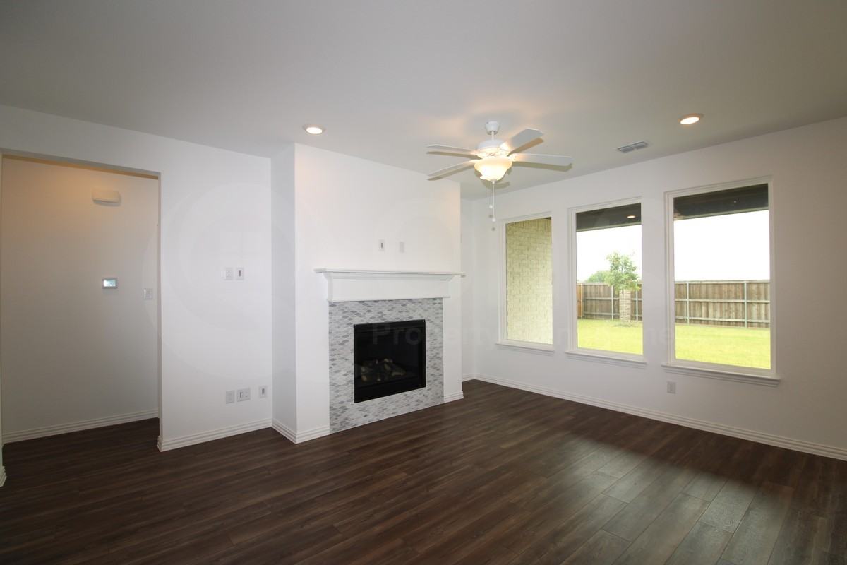 2603 Swallowtail St - Photo 6 of 26