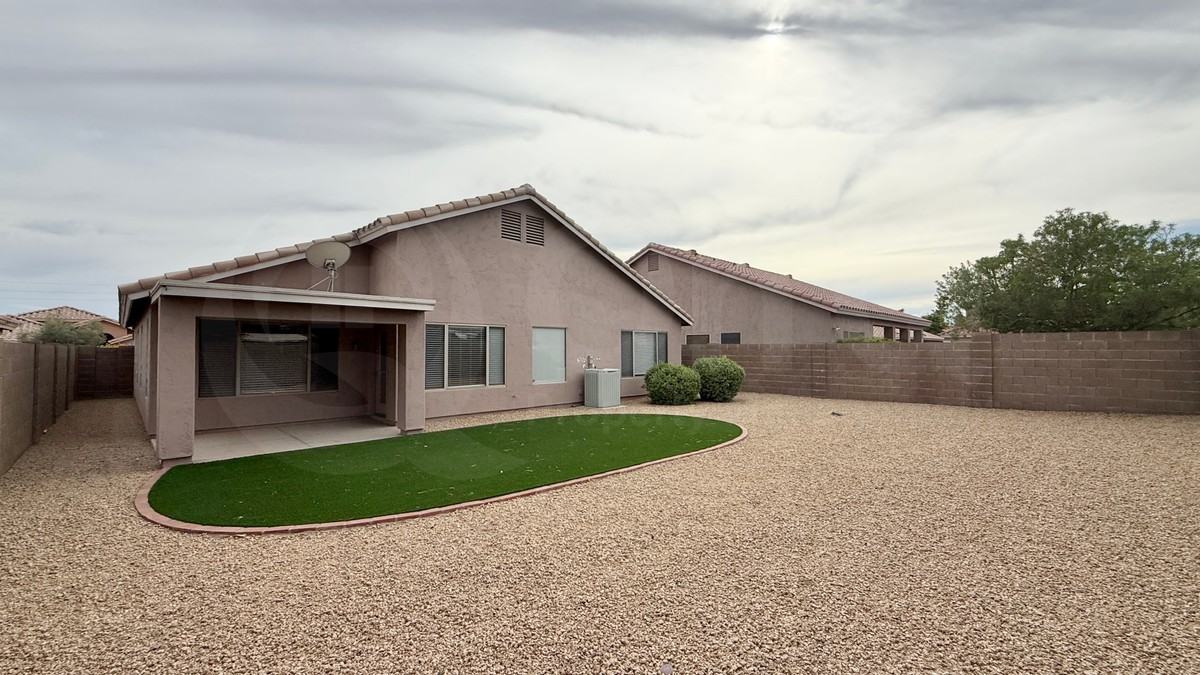 4616 E Verbena Dr - Photo 4 of 22