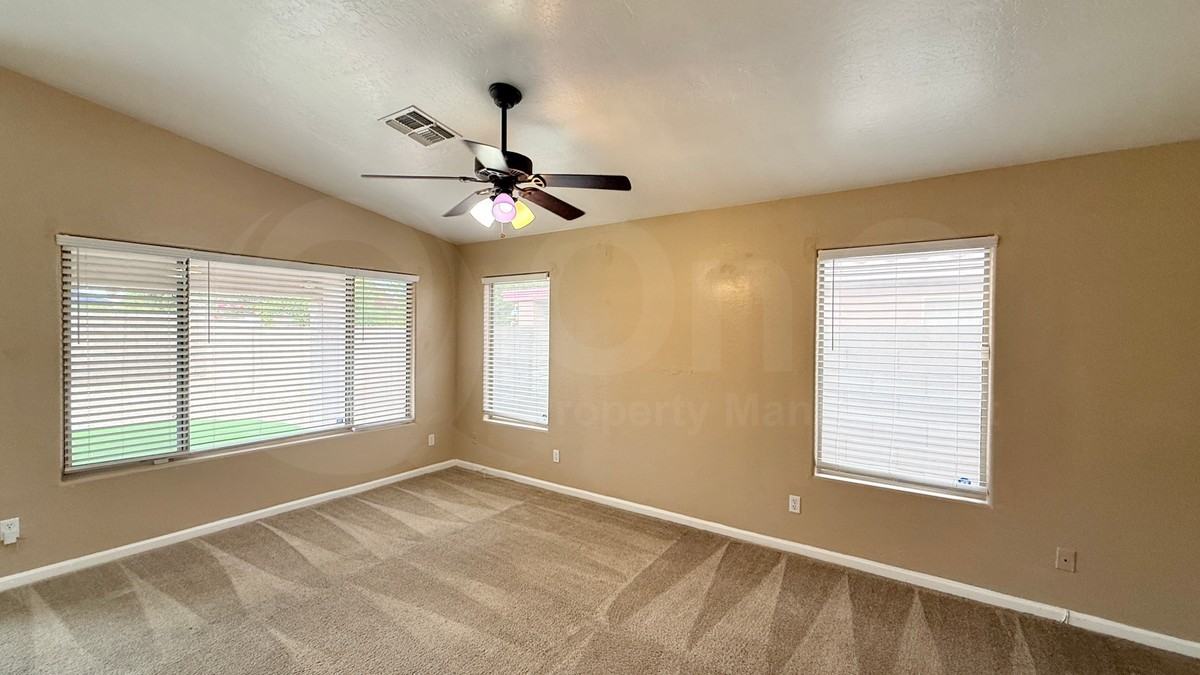 4616 E Verbena Dr - Photo 7 of 22
