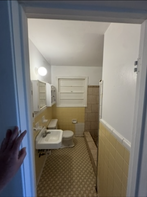 1912 Arthur Ave - Photo 3 of 25