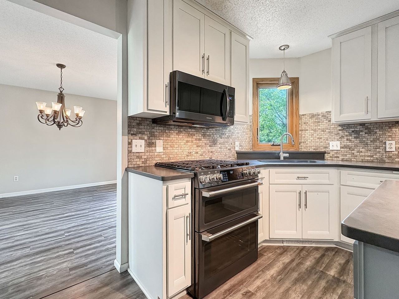 15612 Canyon Rdg - Photo 6 of 50