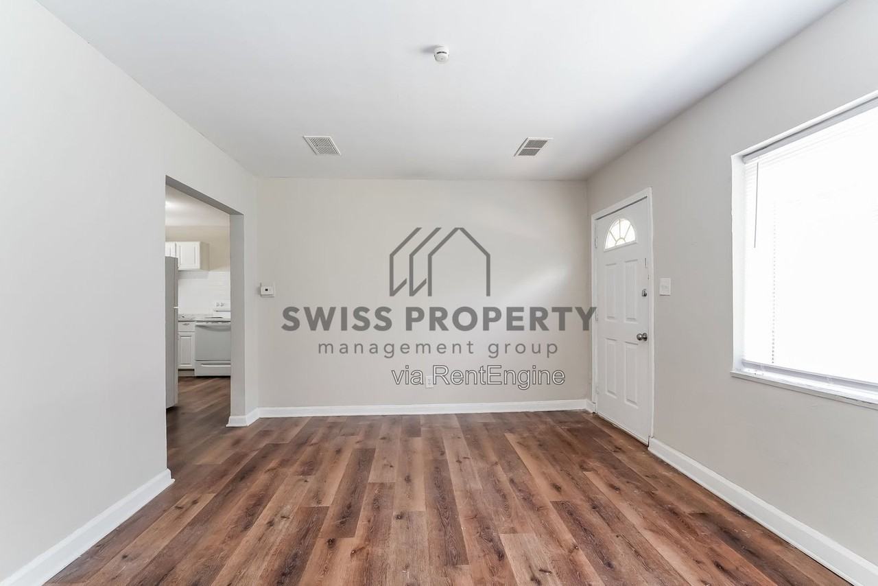 1436 1/2 Oakwood Ave - Photo 3 of 16