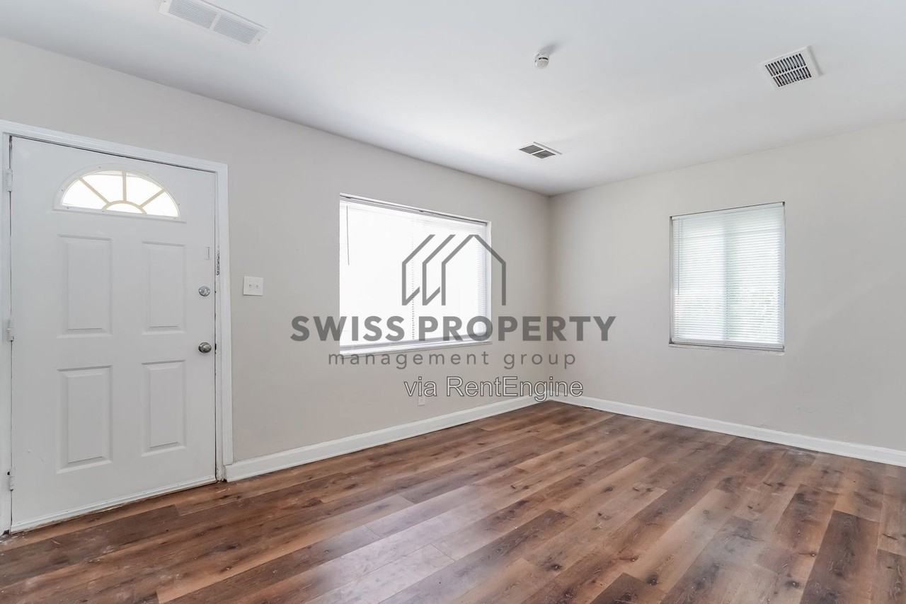 1436 1/2 Oakwood Ave - Photo 5 of 16