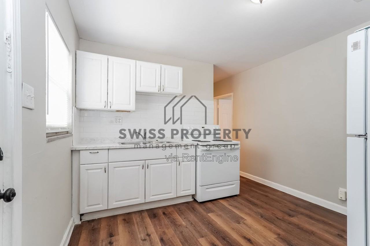 1436 1/2 Oakwood Ave - Photo 7 of 16