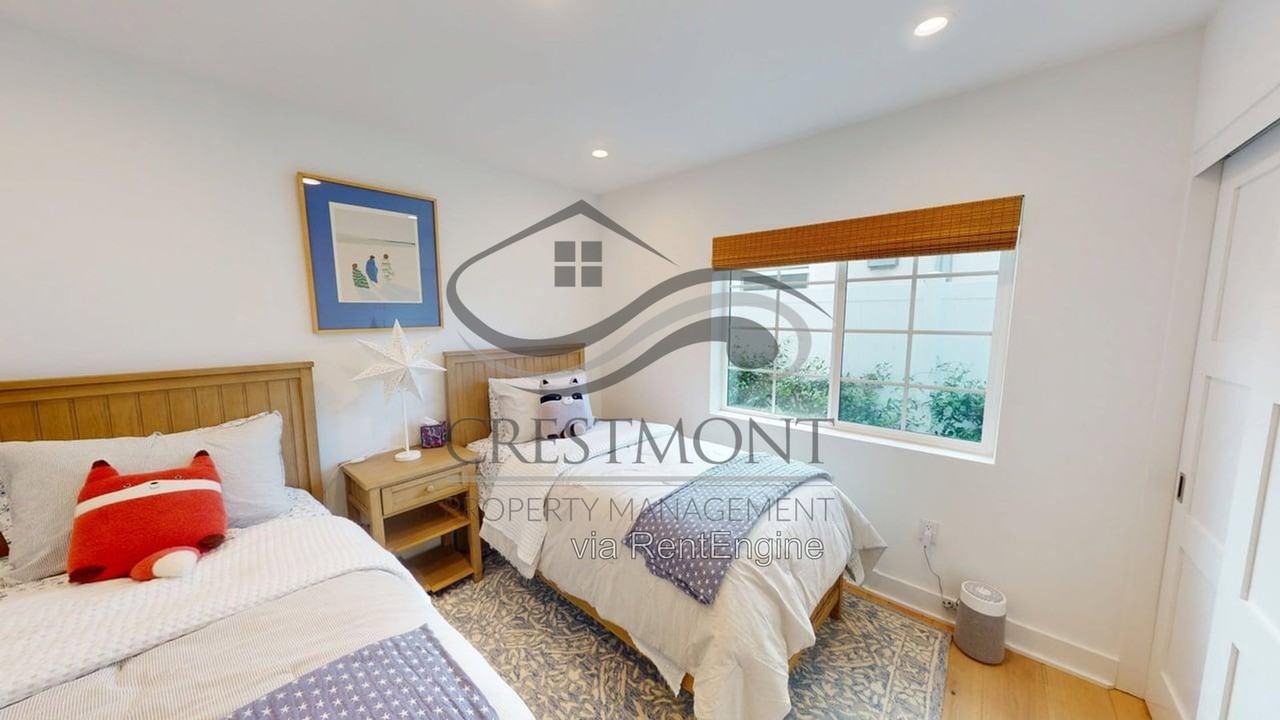 543 Orange Ave - Photo 5 of 38