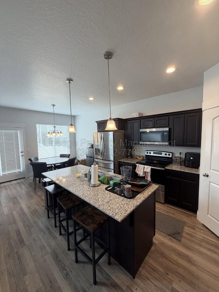 3777 W Big Horn Dr - Photo 3 of 10