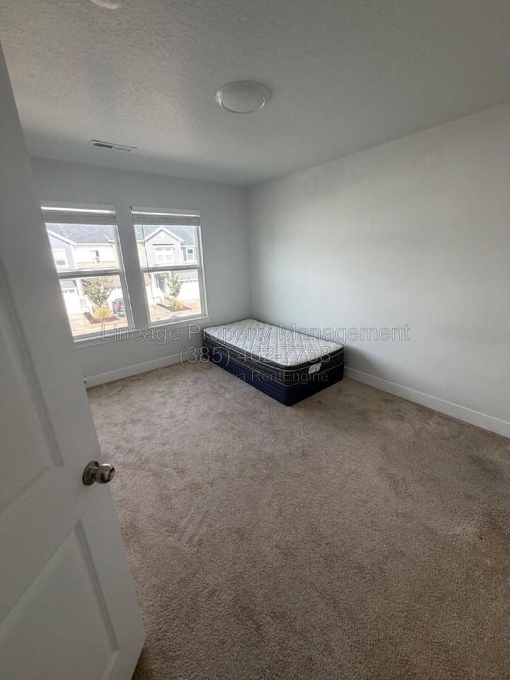 3777 W Big Horn Dr - Photo 5 of 10