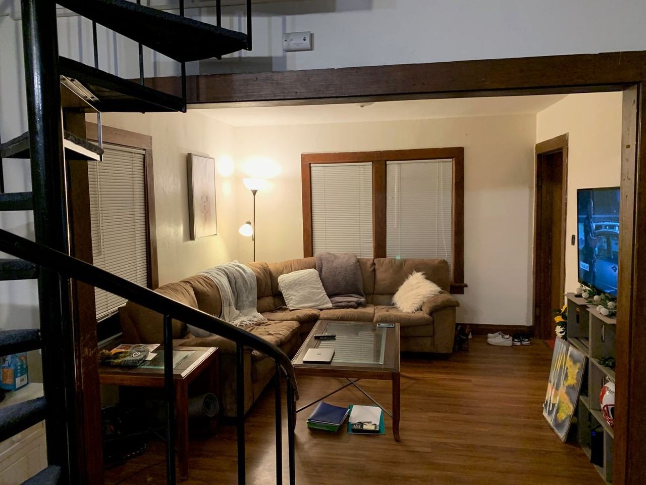 1118 Bowen Ct - Photo 2 of 5