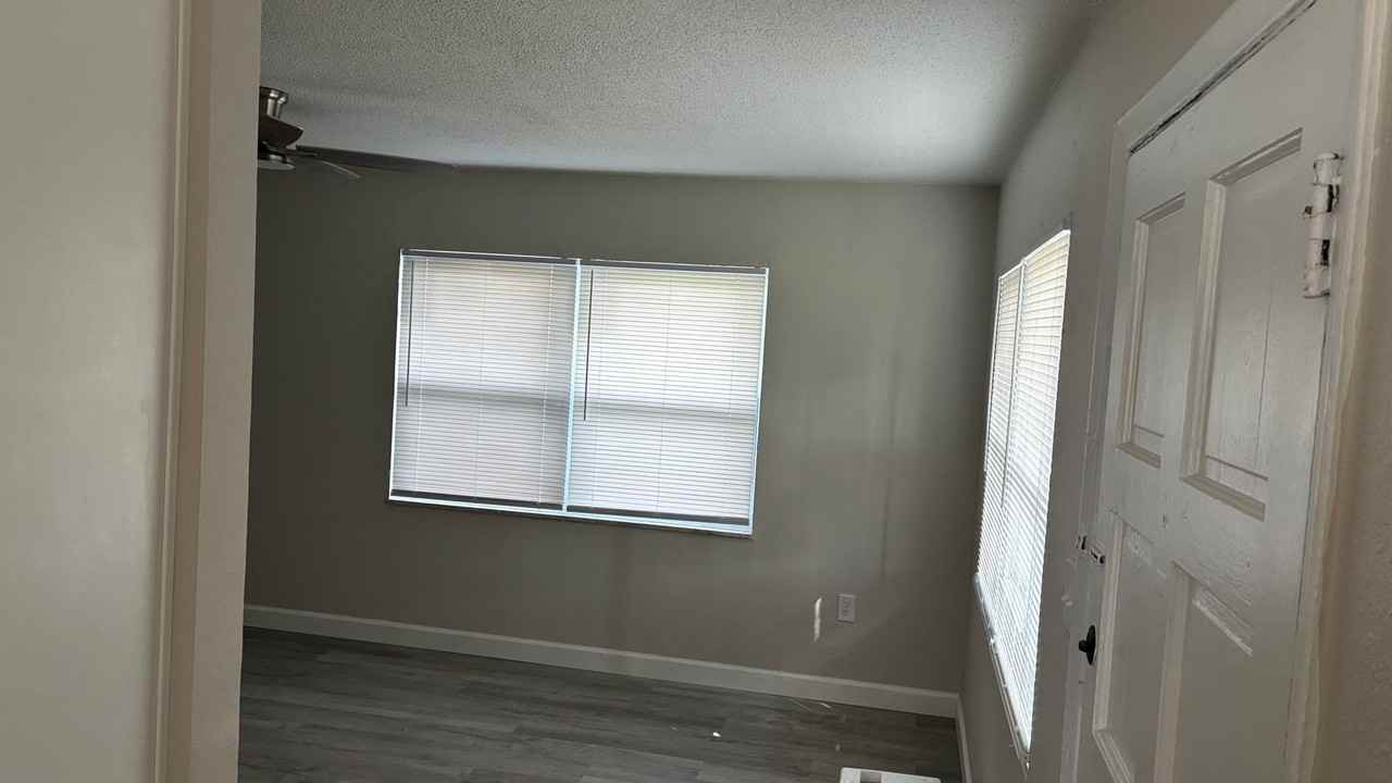 438 2nd St - Photo 5 of 11