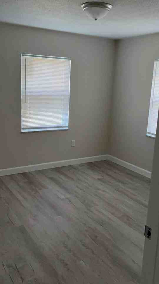 438 2nd St - Photo 7 of 11