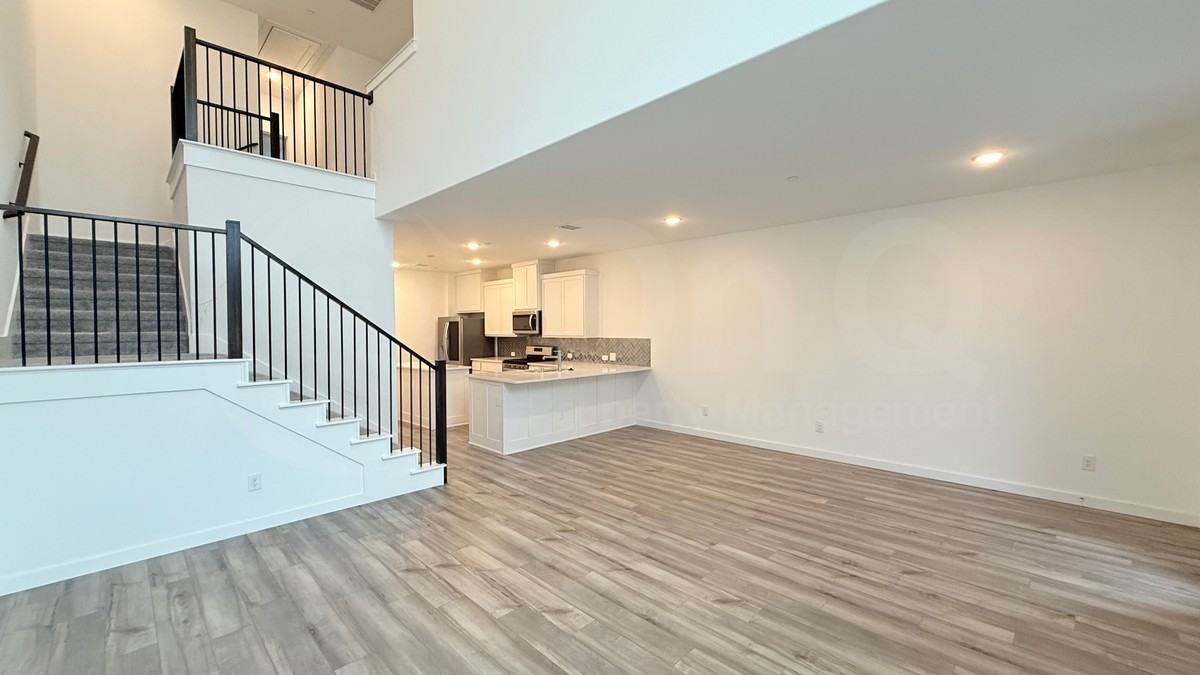 1711 Dalhart Rd - Photo 4 of 15