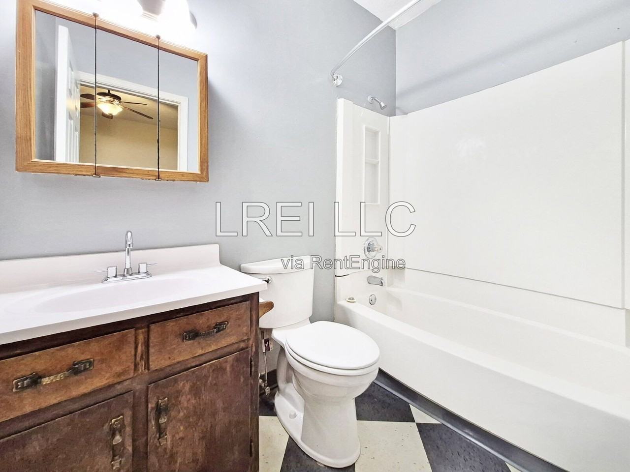 707 M St #2 - Photo 5 of 8
