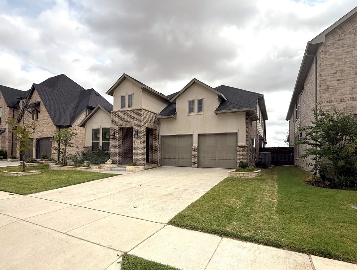 2513 Silverleaf Dr - Photo 2 of 30