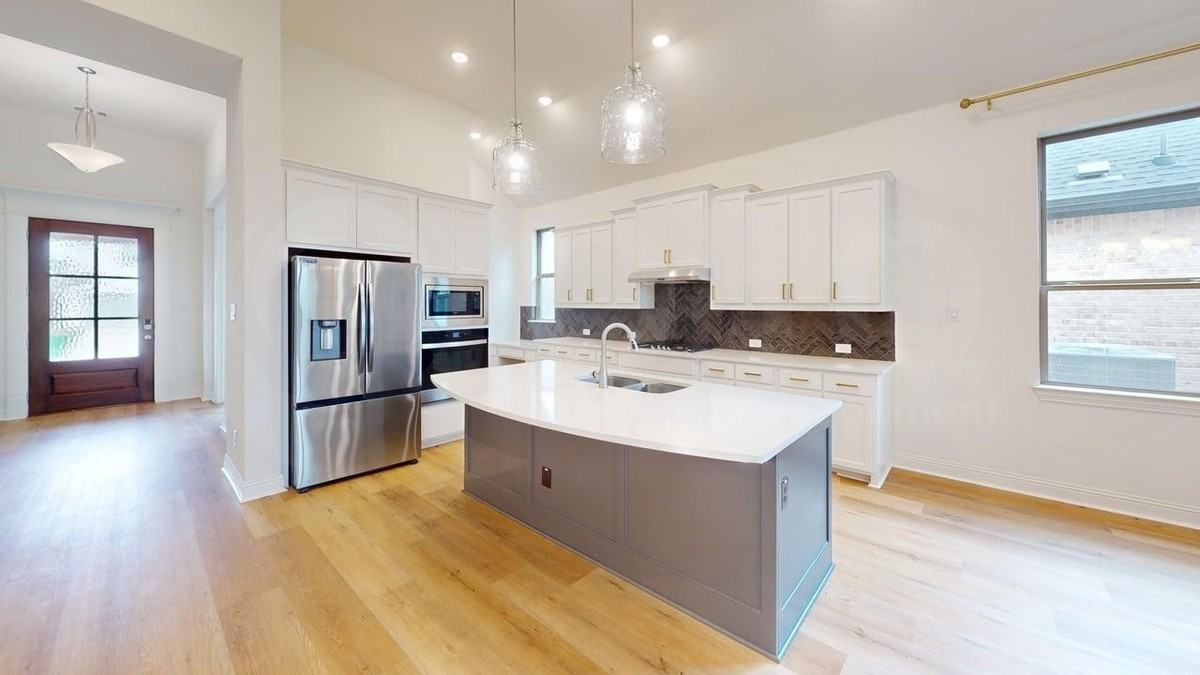 2513 Silverleaf Dr - Photo 4 of 30