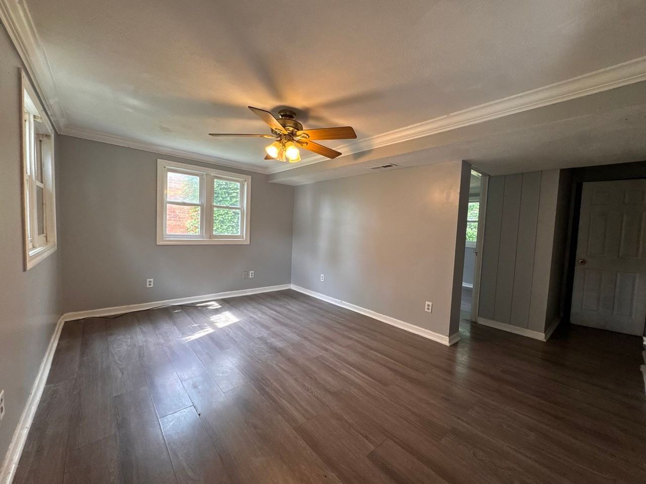 328 E Kellar Ln - Photo 2 of 6