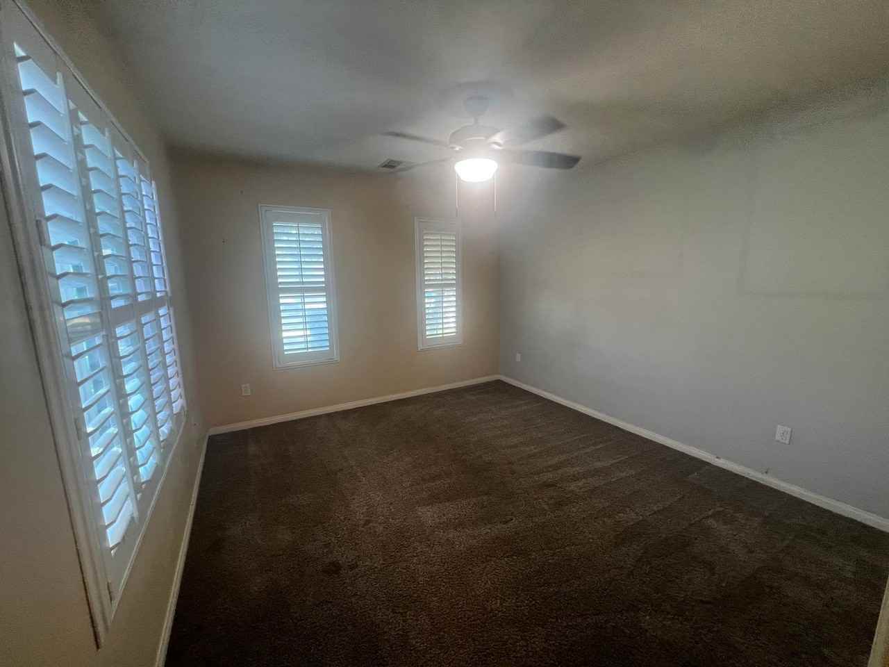 11614 Indian Hawthorne St - Photo 6 of 17