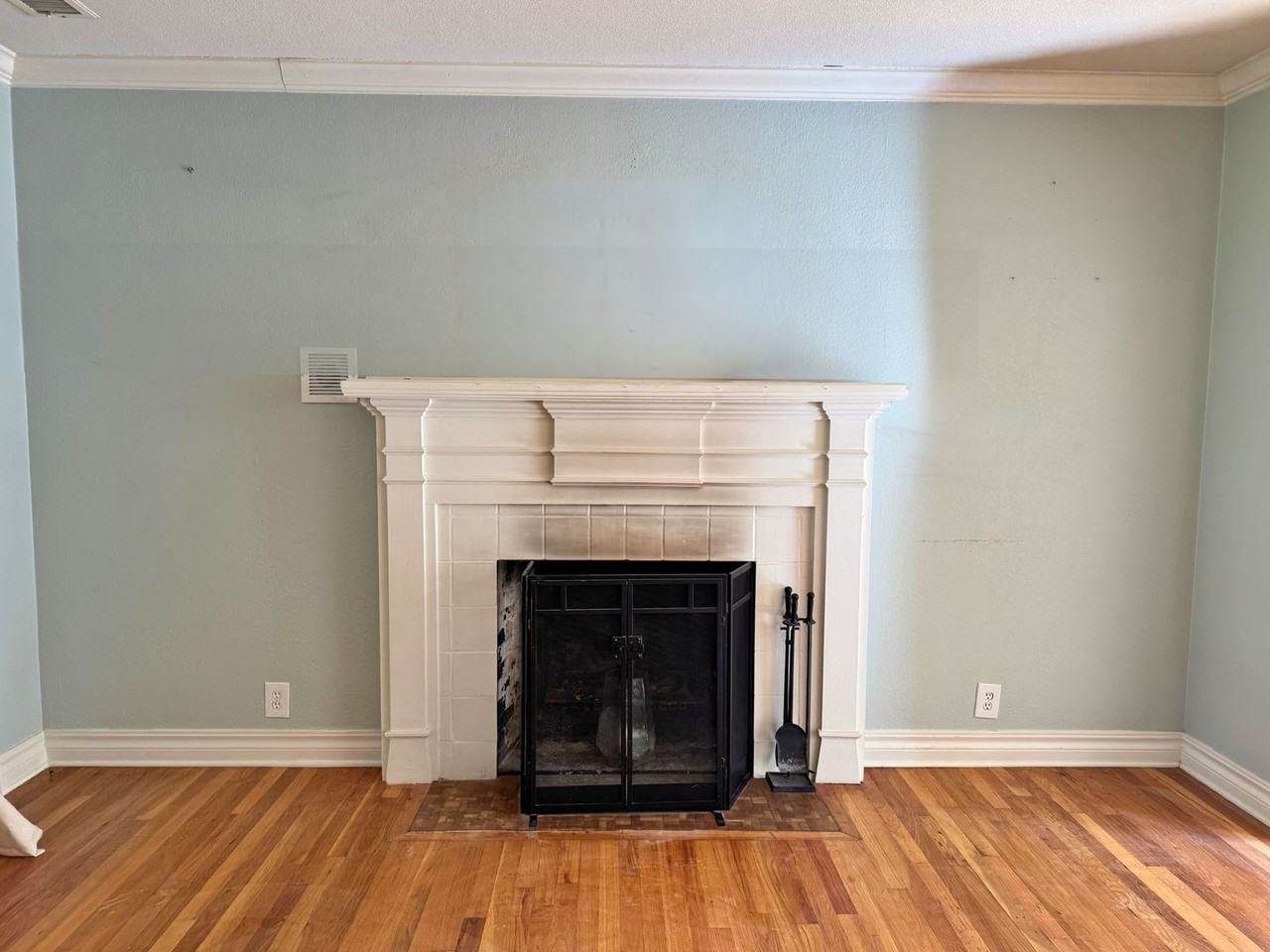 2810 Speedway Ave - Photo 6 of 47