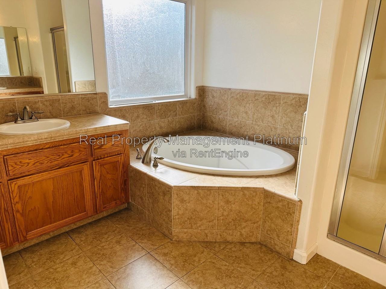 3571 Manresa Dr - Photo 7 of 27