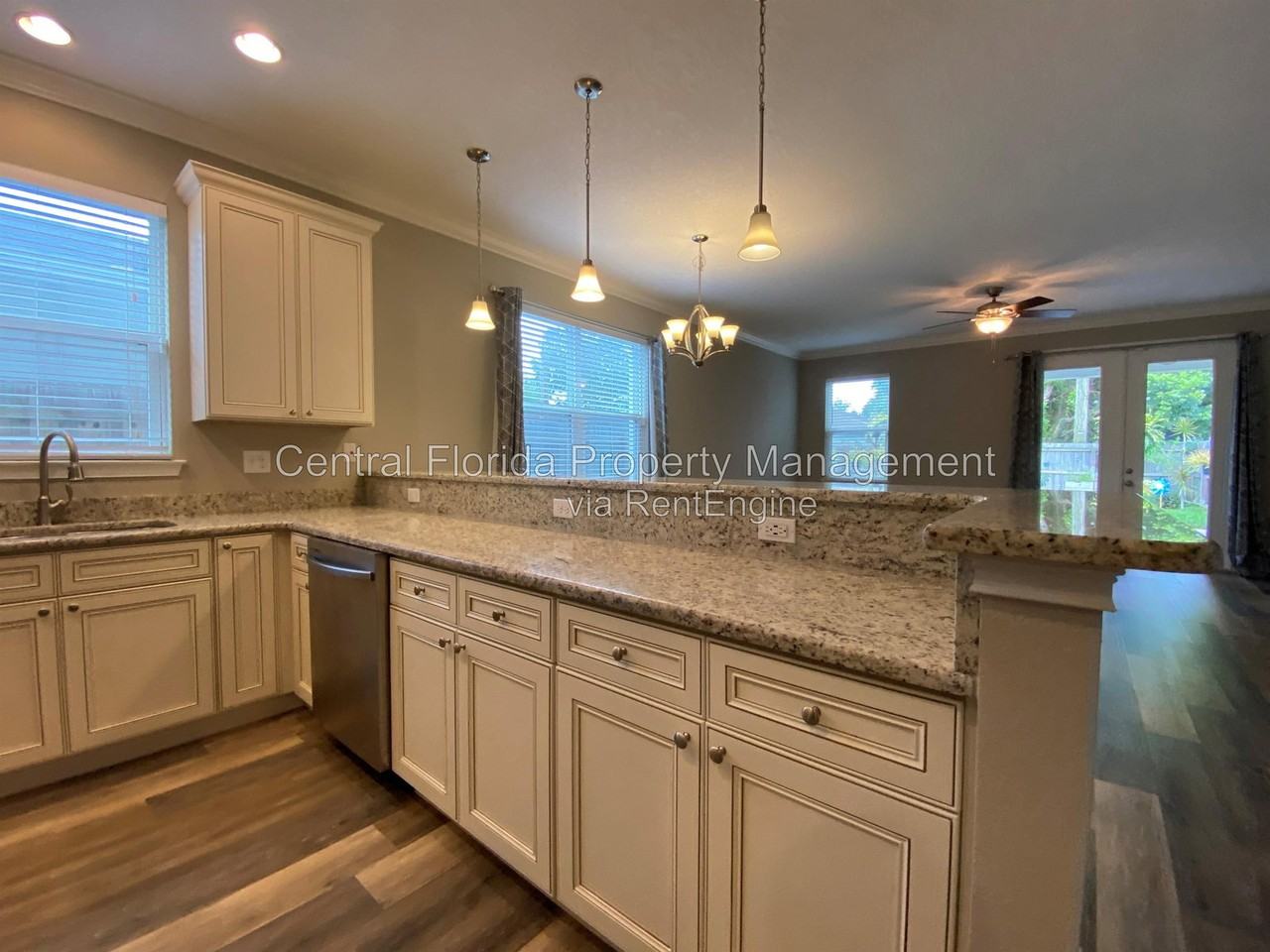 3020 Kilgore St - Photo 4 of 27