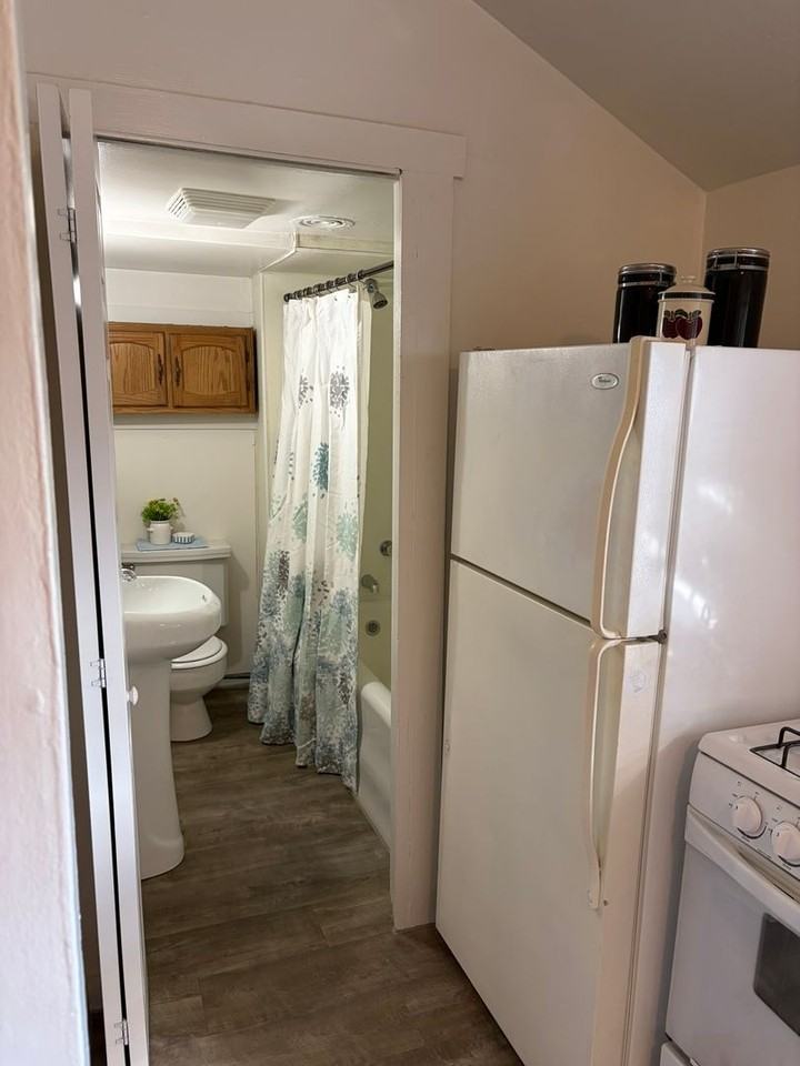 208 S Lebanon St - Photo 6 of 13
