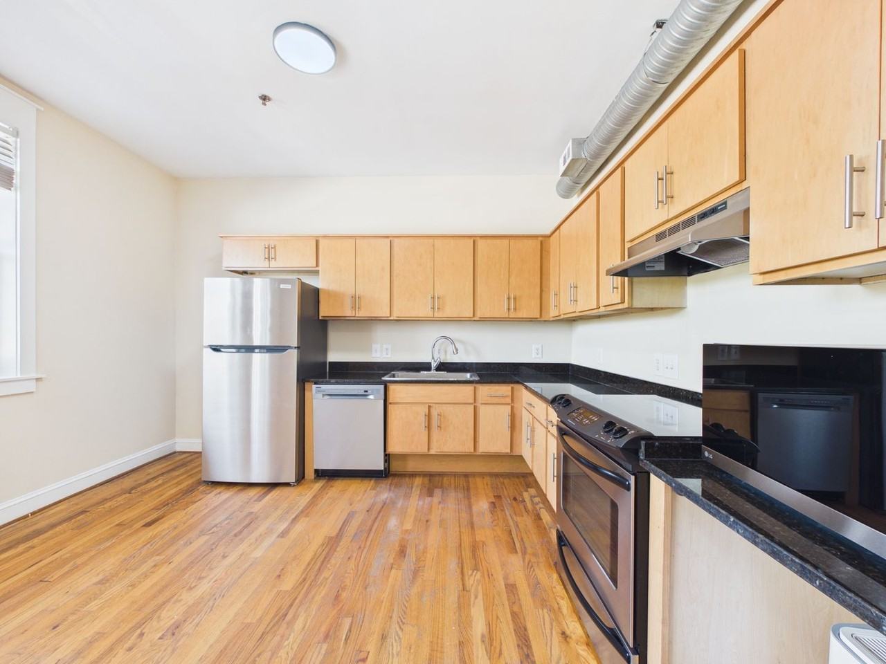 245 E Broadway #302 - Photo 3 of 29