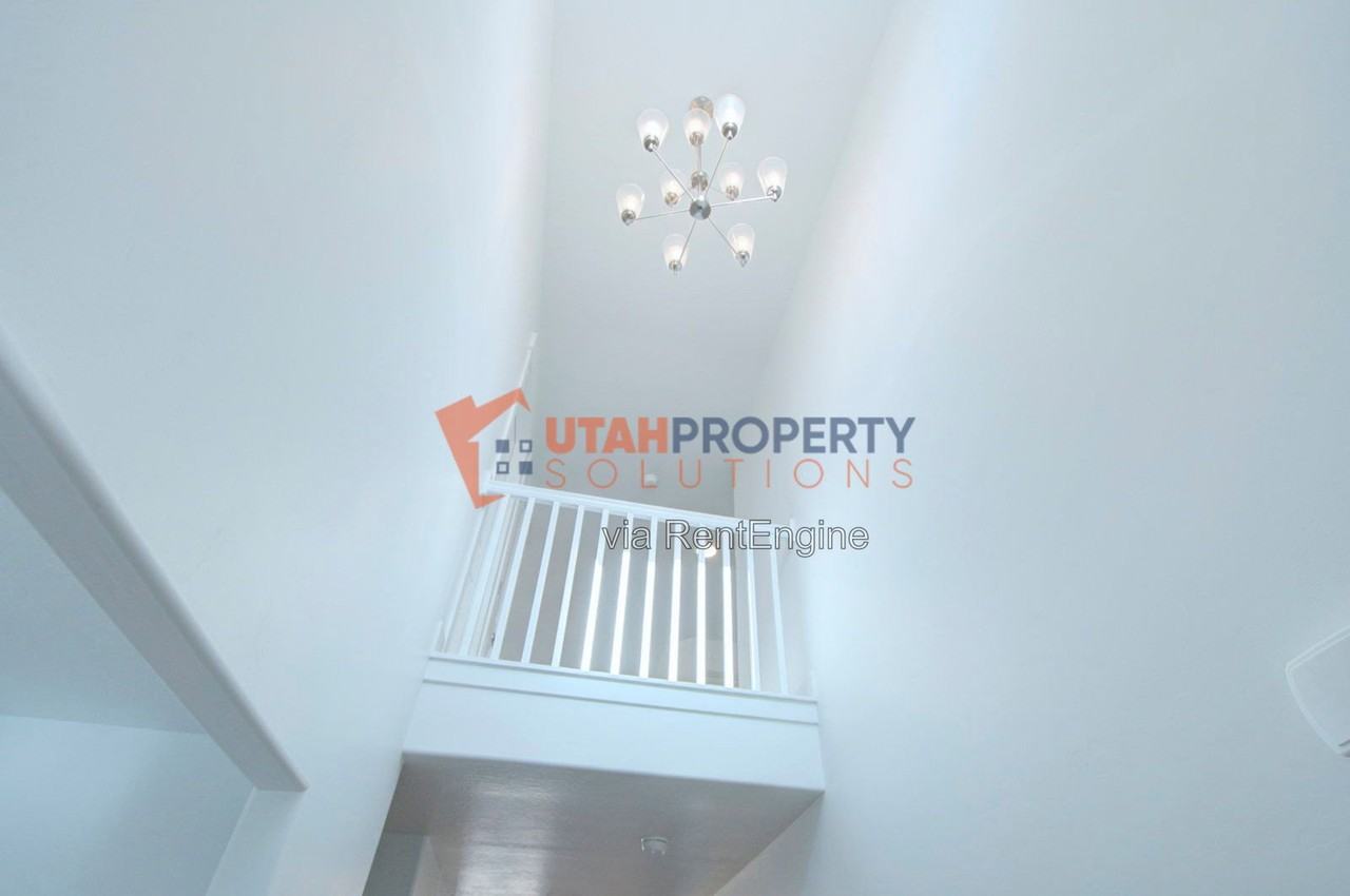 767 N Boseman Way - Photo 7 of 24