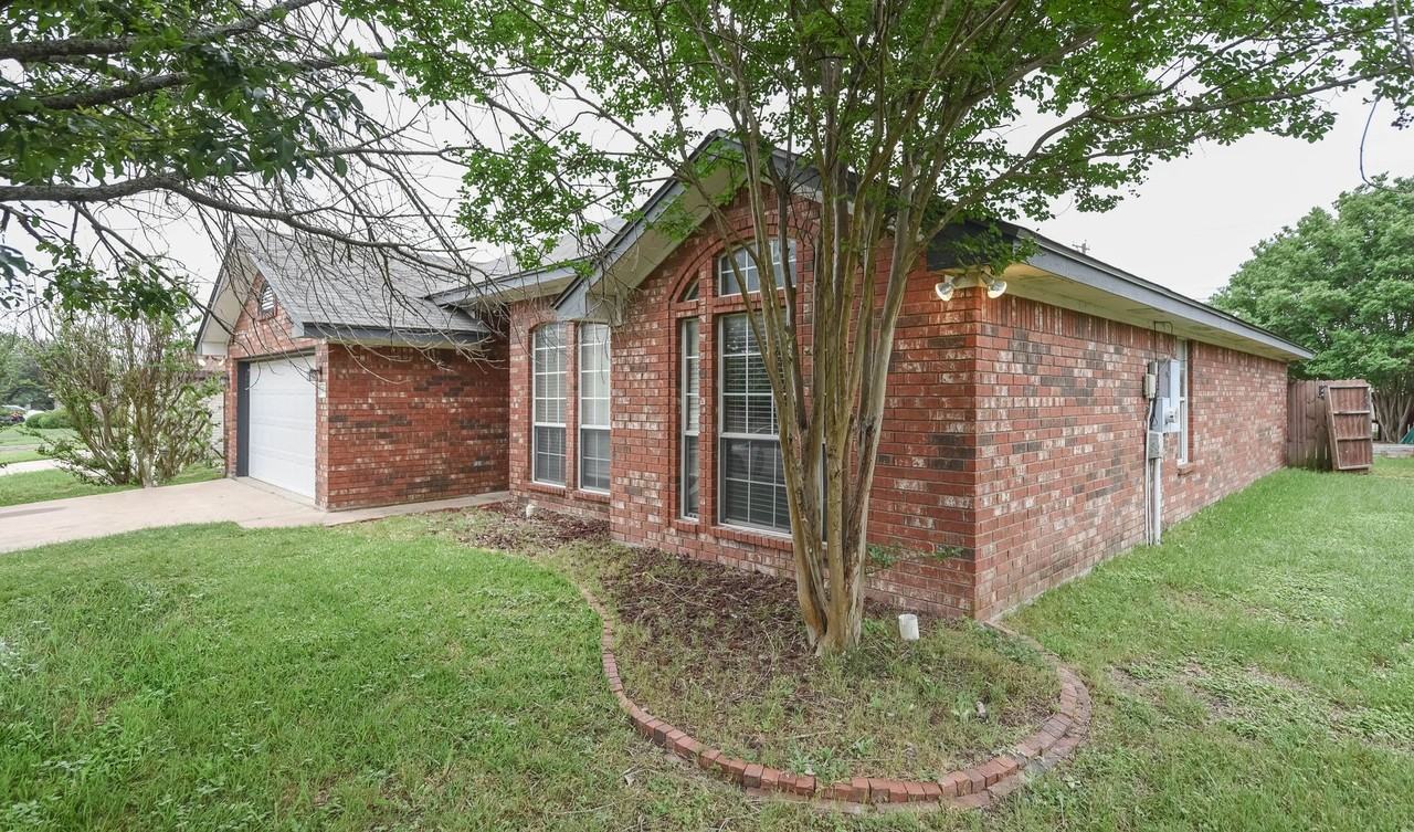 5008 Leaning Oak Dr - Photo 5 of 6