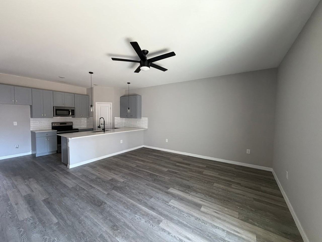 4637 25th St Sw - Photo 3 of 12