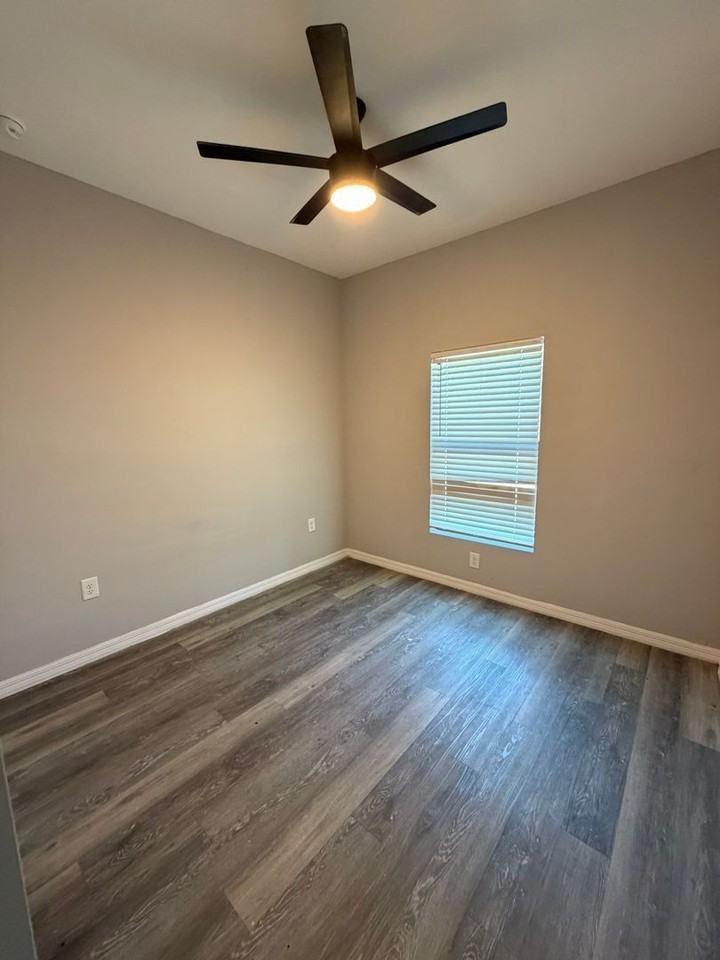 4637 25th St Sw - Photo 7 of 12