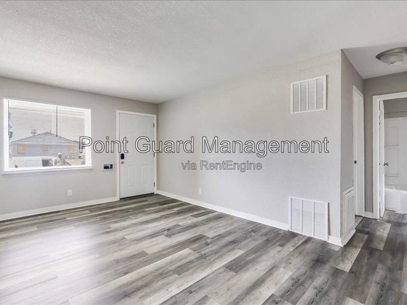 627 S Hunter St - Photo 4 of 19