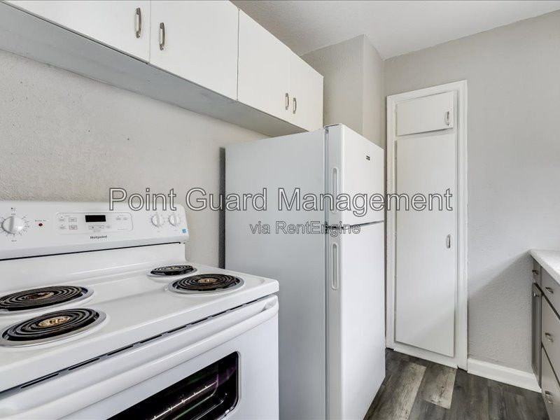 627 S Hunter St - Photo 7 of 19